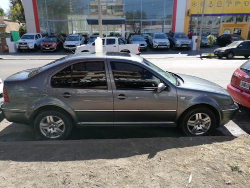 Vw Bora Trendline Tdi Liquido Contado!!