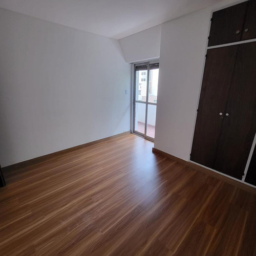 Alquiler Departamento 3 Dormitorios, En Centro De Neuquén Capital