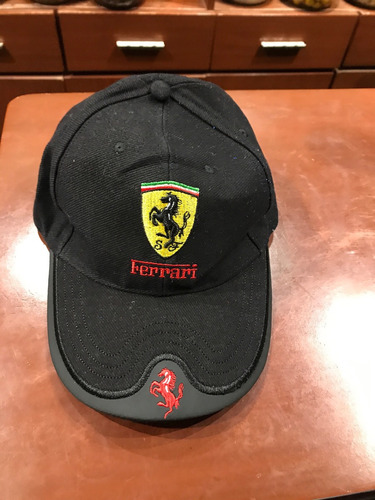 Gorra Ferrari Usa