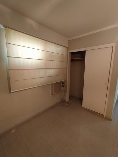 Imagen 7 de 11 de En Alquiler Apto En La Urb Calicanto Ln