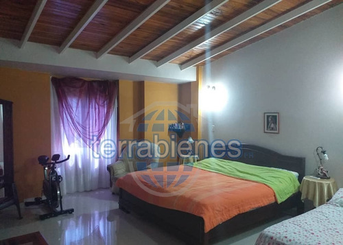 Imagen 10 de 14 de Hermosa Casa De Dos Niveles En Conjunto Privado