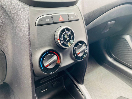 Imagem 12 de 15 de Hyundai Hb20 2018 1.6 Comfort Plus Flex 5p