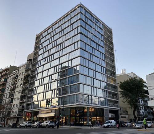 Venta Of.104m2 C/ Enorme Cochera - Piso Alto - Libertador Y Juramento