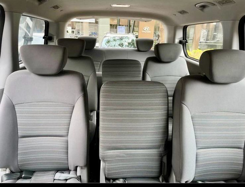 Hyundai Starex 2.4 12 Pasajeros Mt