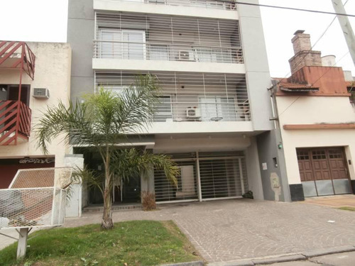 Departamento De 2 Ambientes Con Balcón Terraza