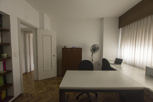 Imagen 4 de 16 de Venta Apartamento 3 Dormitorios Centro ¡piso Alto,a Metros De La Intendencia, Reciclado A Nuevo, Ideal Vivienda U Oficina!