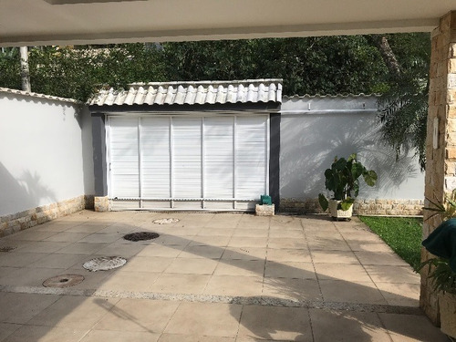 Casa De Condomínio À Venda Na Rua Bela Floresta, Vargem Pequena, Rio De Janeiro - Rj - Liv-11660