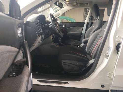Imagem 8 de 12 de Fiat Toro Freedom 1.8 16v Flex Aut. 2016/2017