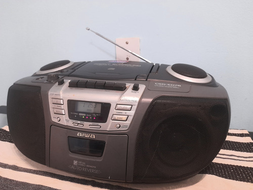Radiograbador Aiwa Cd,cassett,radio Am-fm Negro (Usado)