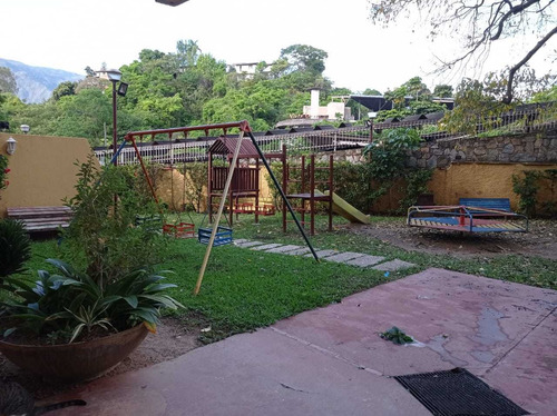 Imagen 2 de 15 de Apto De 3 Habitaciones, 2 Baños, 1 Puesto De Estacionamiento