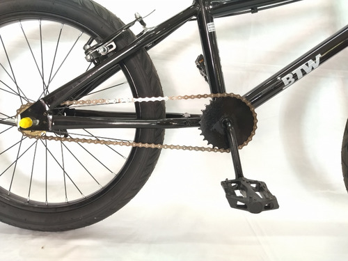 Imagen 3 de 4 de Bicicleta Rin 20 Para Niños Tipo Bmx Marca Btw