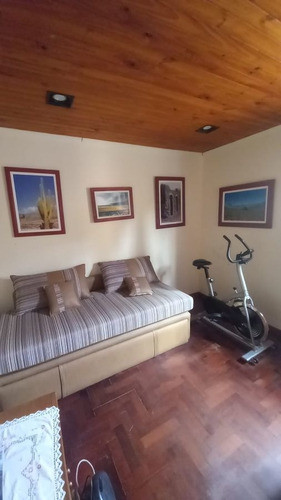 Imagen 7 de 12 de Casa En Venta De 3 Ambientes C/ Cochera En Quilmes