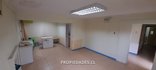 Casa En Venta De 3 Dorm. En Ñuñoa