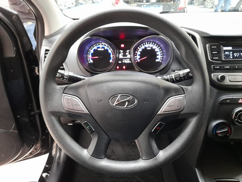 Imagem 4 de 15 de Hyundai Hb20 1.6 Comfort Plus 16v 2017