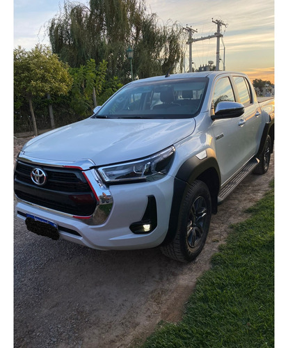 Toyota Hilux Srv 4x4 Automatica (diciembre De 2023)