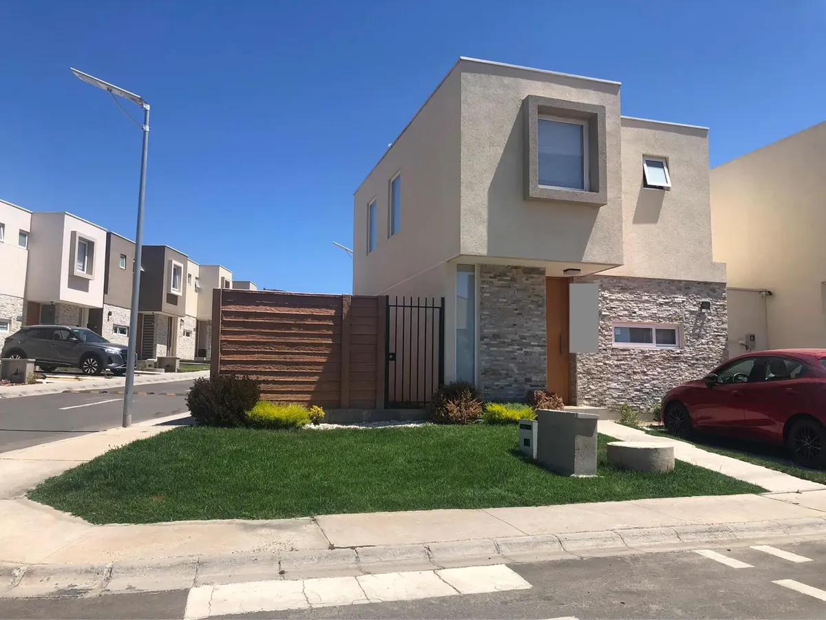 Imagen 2 de 27 de Precio Rebajado!! Casa Mediterránea En Condominio, El Rincón