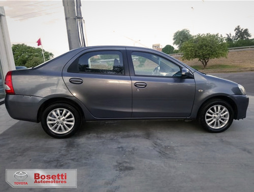 Toyota Etios Xls 4p M/t 2014