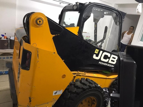 Imagen 5 de 6 de Minicargador Marca Jcb Año 2011