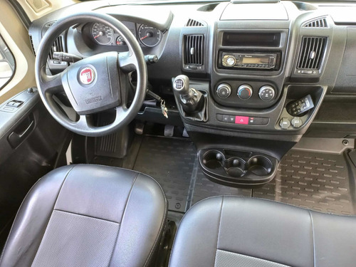 Imagem 3 de 8 de Fiat Ducato 2018 2.3 Curto (8m3) 5p