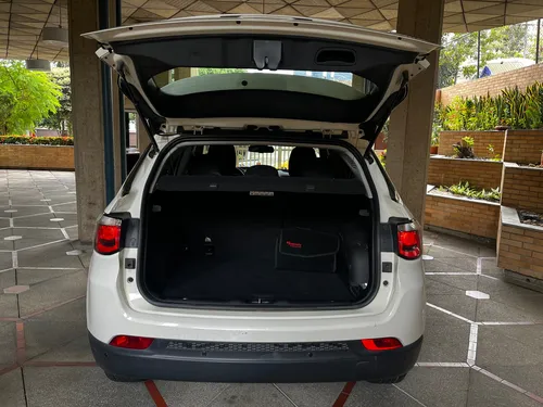 Jeep Compass 2.4 4X2 Longitude At