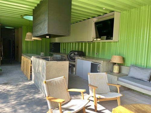 Casa En Arriendo De 5 Dorm. En Lo Barnechea