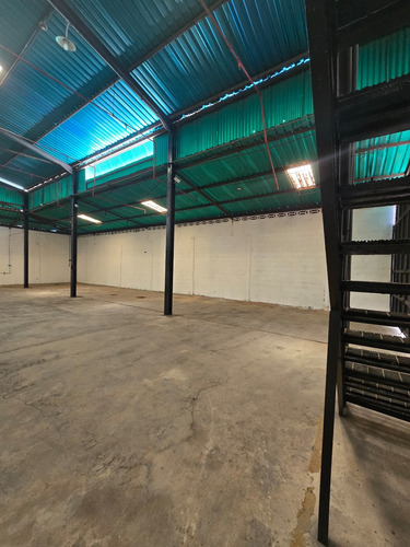 I. Yolianyi Galpón En San Diego Los Jarales De 1280 M2
