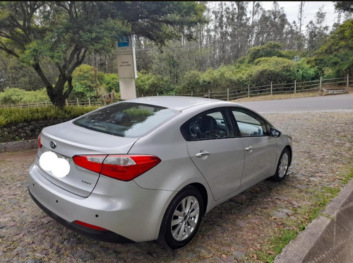Kia Cerato R Full