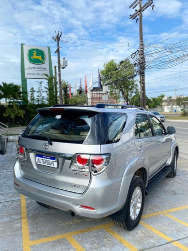 Imagem 7 de 14 de Toyota Sw4 2015 3.0 Srv 7l 4x4 Aut. 5p