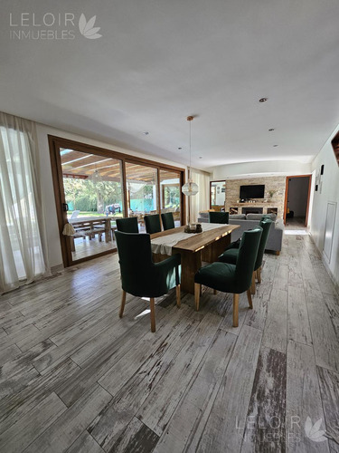 Casa En Venta 5 Amb En Parque Leloir