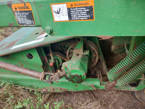 Segadora John Deere Moco 920.