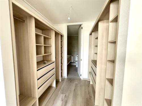 Depto.duplex En Venta 3dorm/3baños/2est./bod/la Dehesa/c.ale