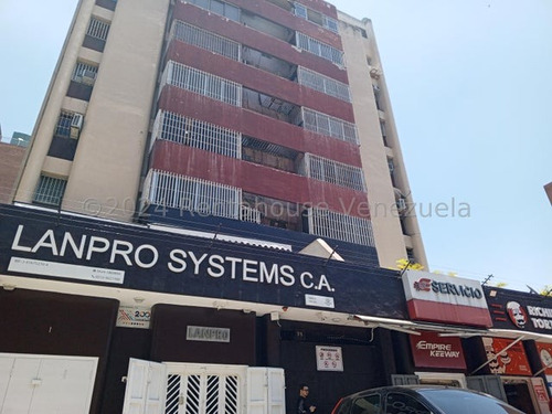 Ji 24-22896. Alquiler De Local Comercial De 50m2 Ubicado En Bello Monte.