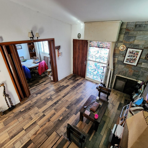 Imagen 2 de 21 de Venta Casa Malvin 4 Dormitorios (uno En Suite) Más 2 Baños Y Garaje Para 2 Autos.