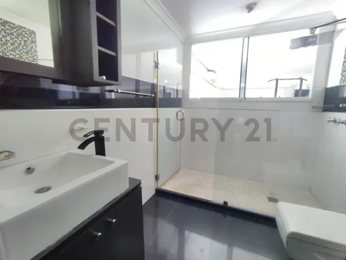 En Venta Casa Bote Sector A