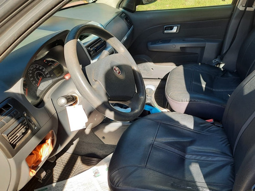 Imagen 10 de 14 de Fiat Palio Weekend Trekking 1.4n Mt 5 Ptas. / Nafta / 2011