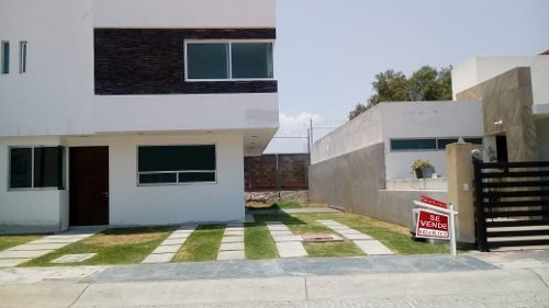 Preciosa Casa En San Jerónimo, 3 Recamaras, Estudio, 3 Baños