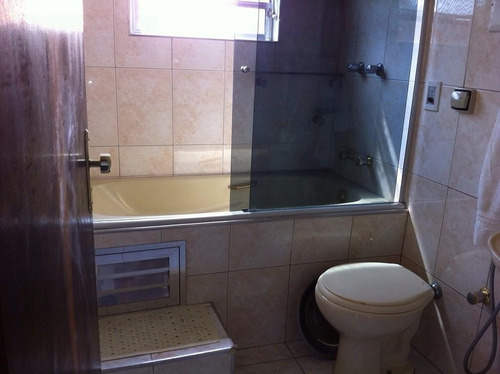 Imagem 5 de 14 de Excelente Sobrado Com Duas Salas,4 Vagas De Garagem,entrada Lateral,3 Dormotorios E Uma Suite. - 1332 - 2691514