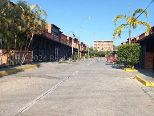 Venta De Townhouse Guatire Mr