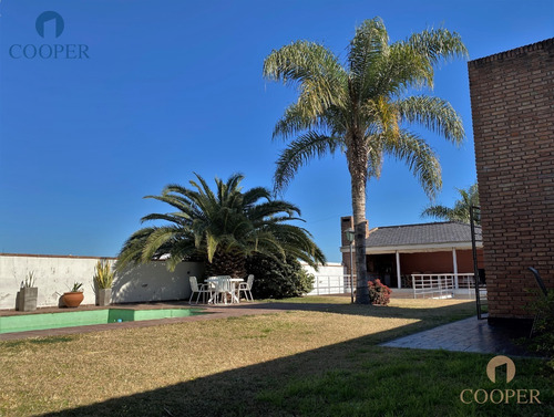 Imagen 9 de 27 de Casa De Categoría En Venta, Villa Cabrera, 4 Dormitorios