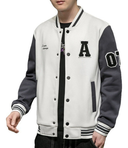 Chaqueta Universitaria Bordada En Alto Relieve Con Letras Bo