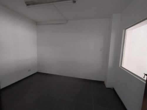 Local Comercial En Venta En Zona Centro - Lima Y Alvear