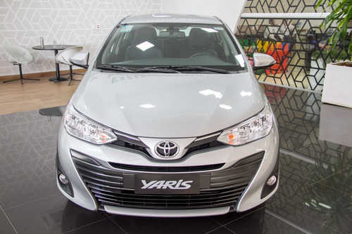 Toyota Yaris Sedan 1.5 Xs Connect Cvt (flex)