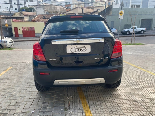 Imagem 7 de 13 de Chevrolet Tracker Ltz 1.8 A/t Flex 2015 - Completa Couro,