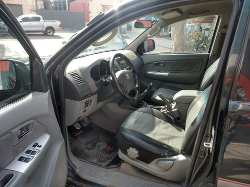Toyota Hilux 3.0 I Srv Cab Doble 4x4 Cuero