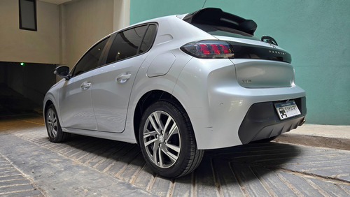 Peugeot 208 1.6 Feline Tiptronic