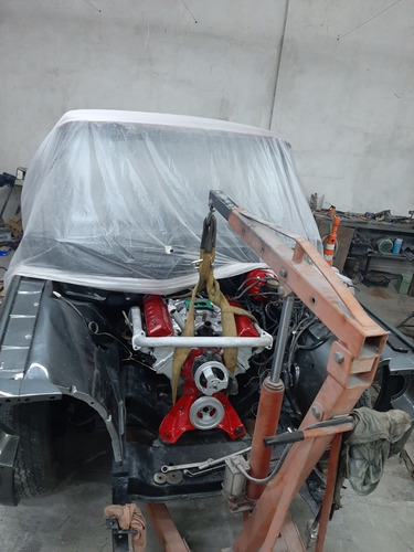 Ford Loba V8