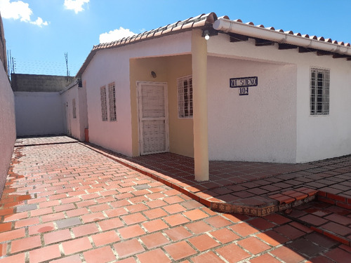 Casa En Venta Urbanización Manantial, La Victoria. Estado Aragua