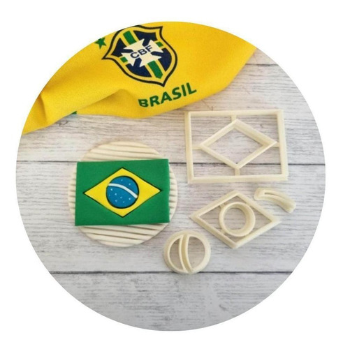 Cortador Bandeira Do Brasil 5,5cm Cor Cinza