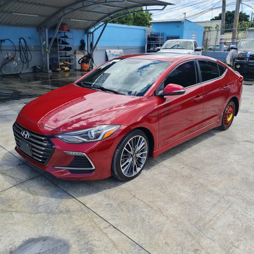 Imagen 3 de 11 de Hyundai Elantra Sport Turbo