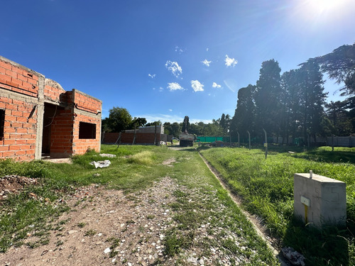 En Venta Lote Baldio En Barrio Cerrado Los Robles - Escritura Inmediata O Financia